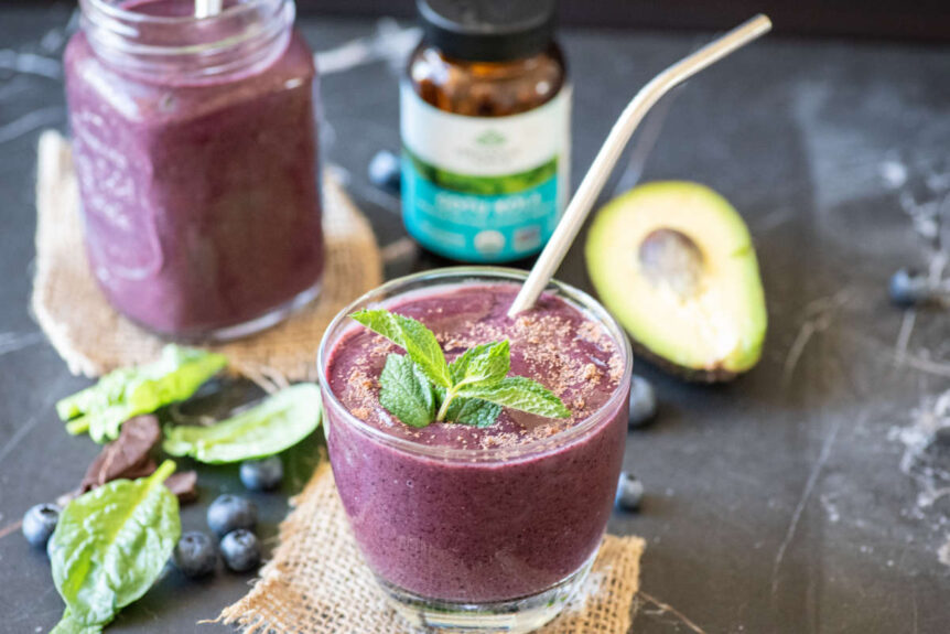 Brain boosting smoothie with blueberry, avocado and banana
