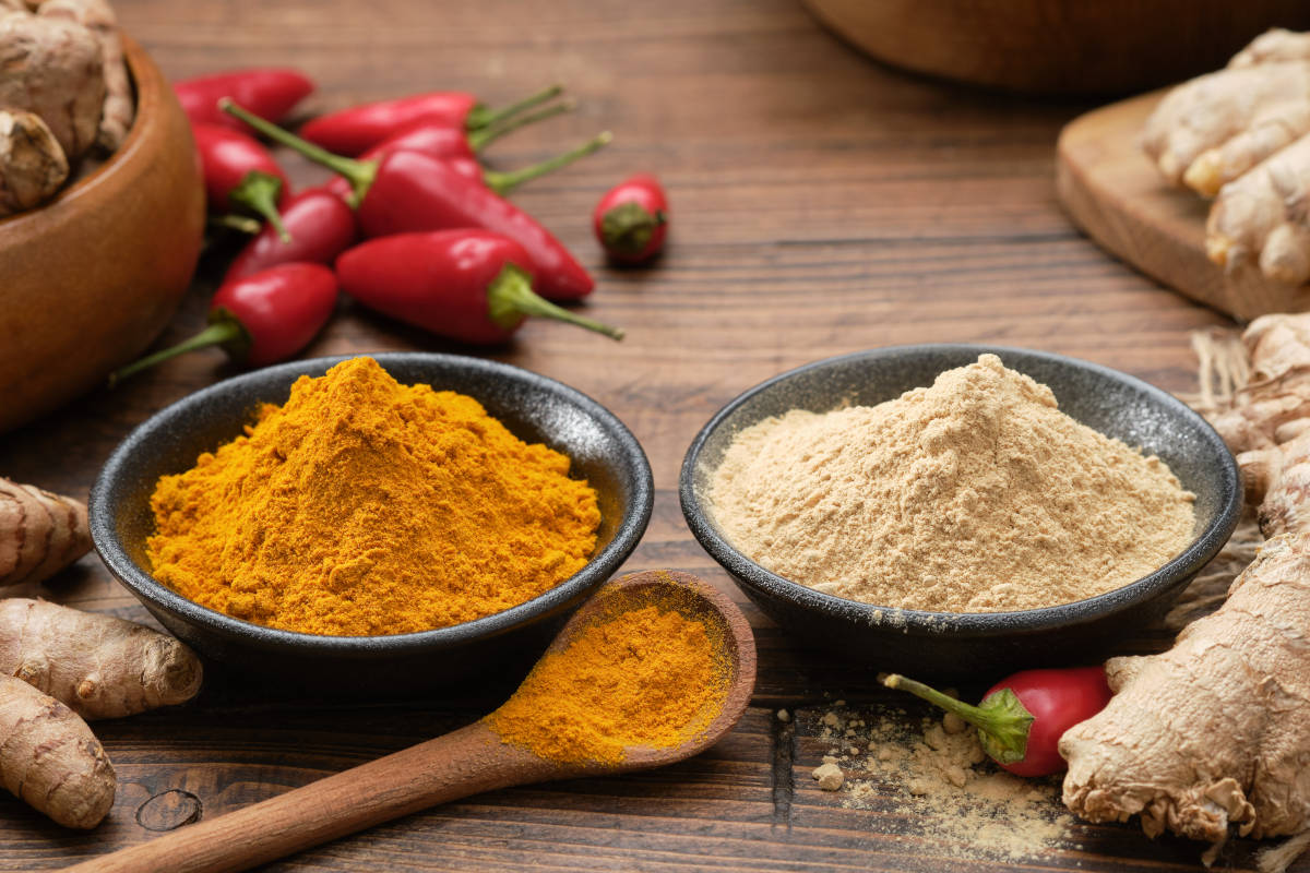 Turmeric Vs. Ginger Differences, Uses, & Benefits Organic India